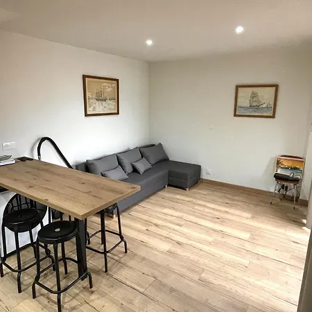 Apartment T2 *